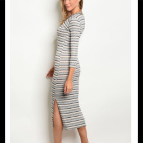 🌟Sale🌟Sweater Dress - Picture 2 of 4